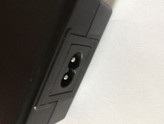Adattatore da tavolino ad alta tensione di potere con il connettore di CA IEC8/IEC14, 50Hz/60Hz