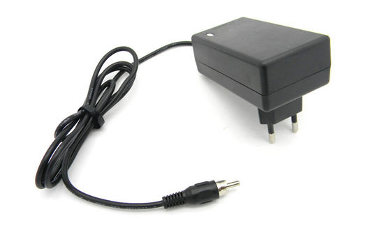 100-240VAC ha introdotto l'adattatore RCA Jack di potere del Parete-supporto della spina 16V 2A di UE per Santral