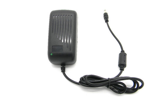 il CA 110V ha introdotto l'UL dell'adattatore 12V 3A di potere di Wallmount AC/DC della spina degli Stati Uniti certificata