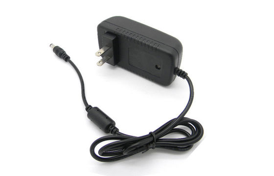 il CA 110V ha introdotto l'UL dell'adattatore 12V 3A di potere di Wallmount AC/DC della spina degli Stati Uniti certificata