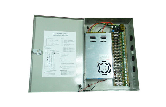 DC12V 30A ha regolato la distribuzione 18-Channel dell'alimentazione elettrica della macchina fotografica del CCTV
