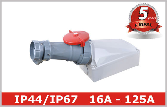 Bianco un adattatore elettrico industriale 380V - 4150V di 3 sbocchi di fase