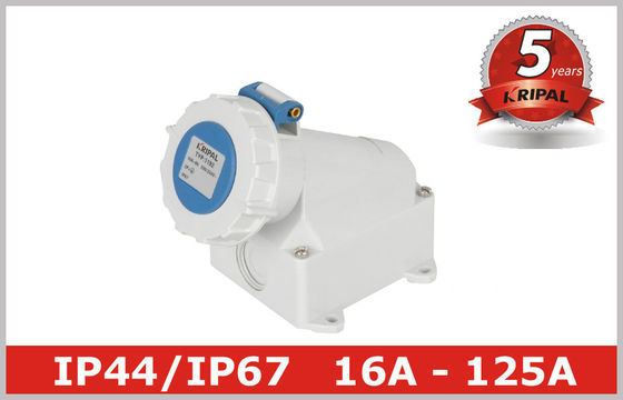 Bianco un adattatore elettrico industriale 380V - 4150V di 3 sbocchi di fase