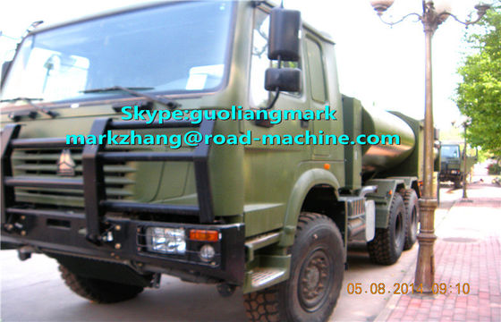 Camion cisterna verde 25000L dell'acqua dei militari 6*4 di SINOTRUK HOWO con l'EURO norma LHD O RHD